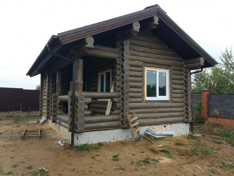 Подкатные бревна в срубе