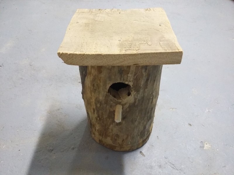 Скворечник из бревна