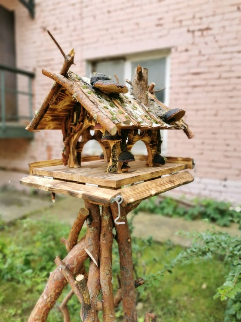 Скворечник на курьих ножках