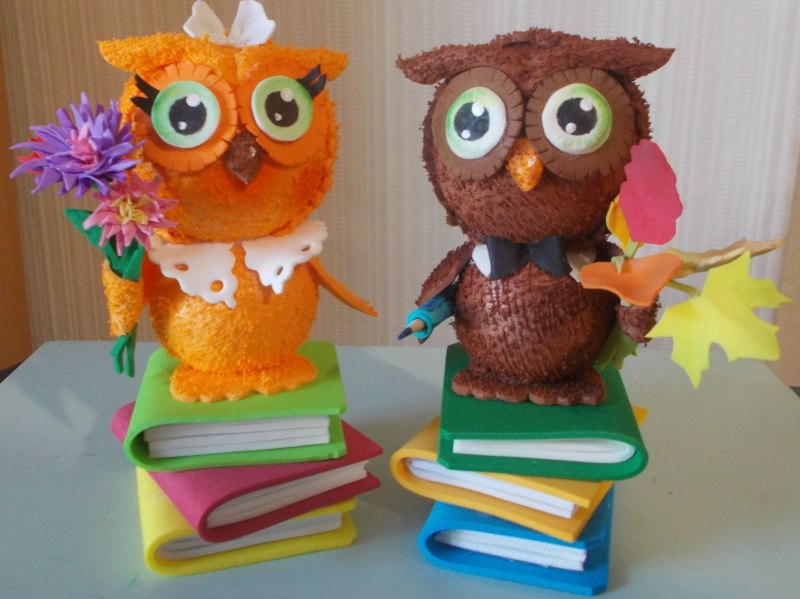 Сова с книгой
