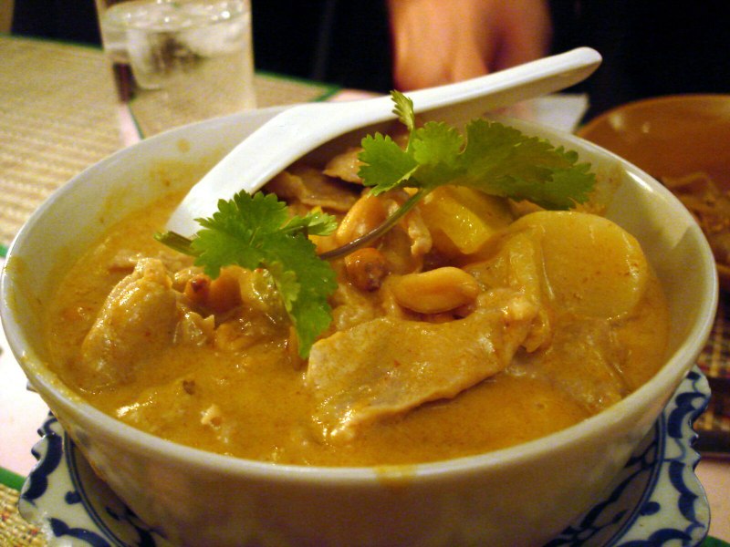 Цыпленком карри фон