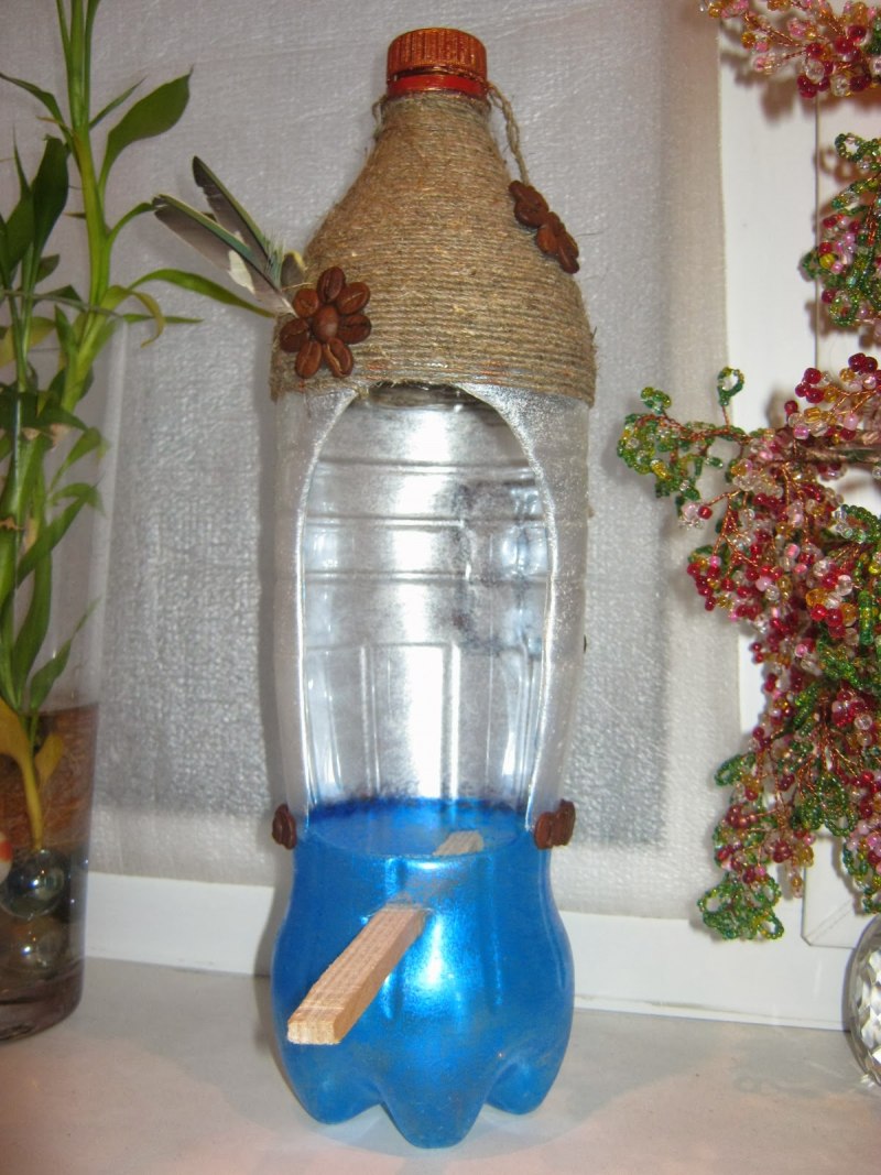 Кормушка из бутылки