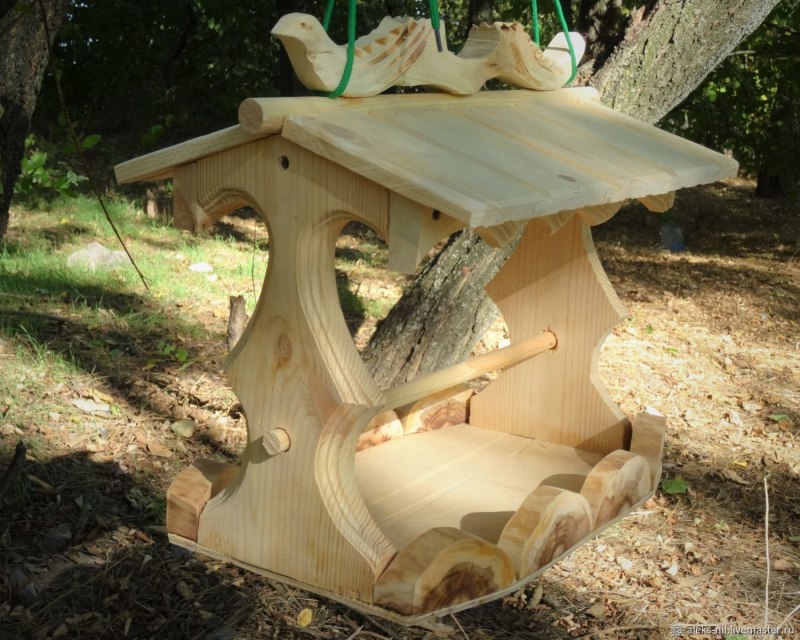 Кормушка для птиц "Теремок" 20*22*18см 1376879