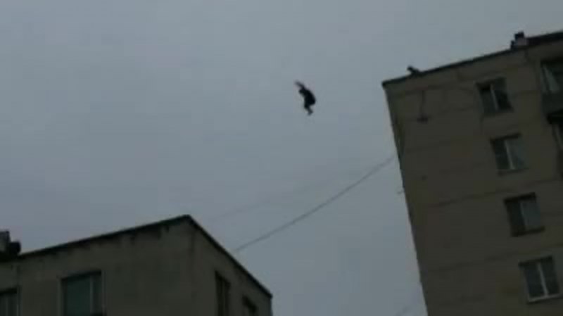 Бегать по крышам
