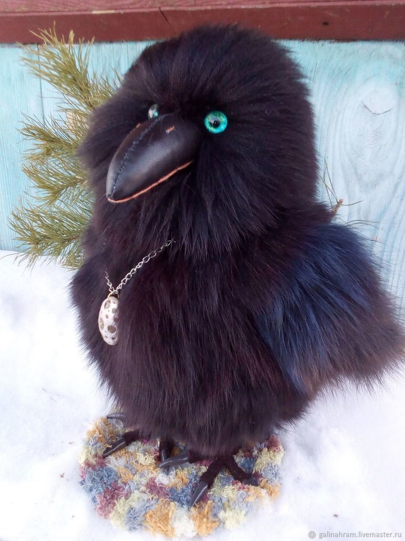 Игрушка ворон