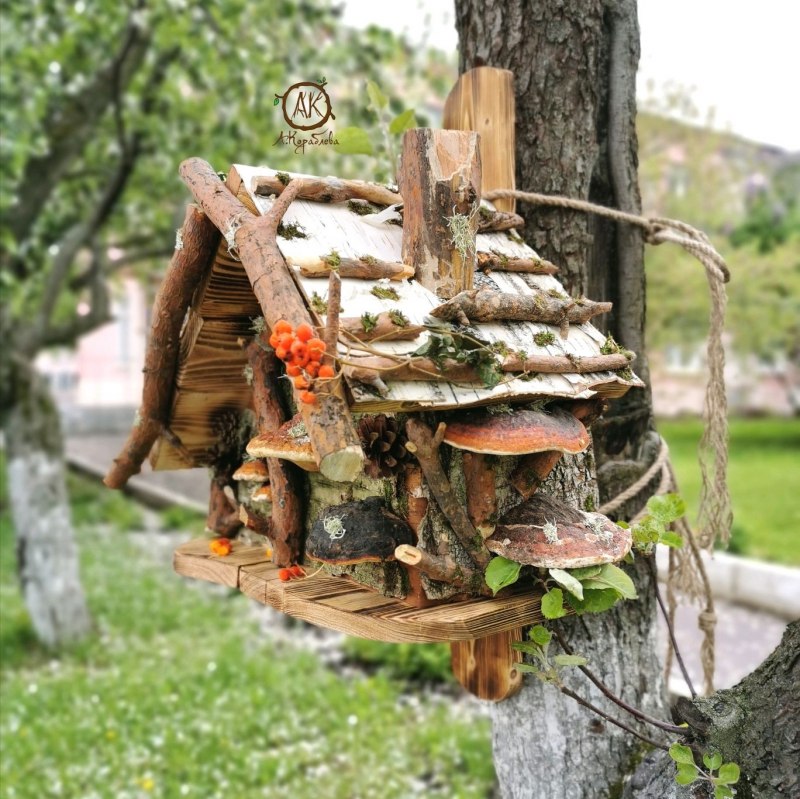 Скворечник из веток