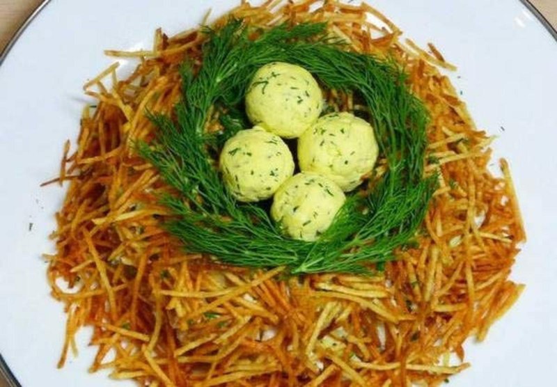 Салат глухариное гнездо классический