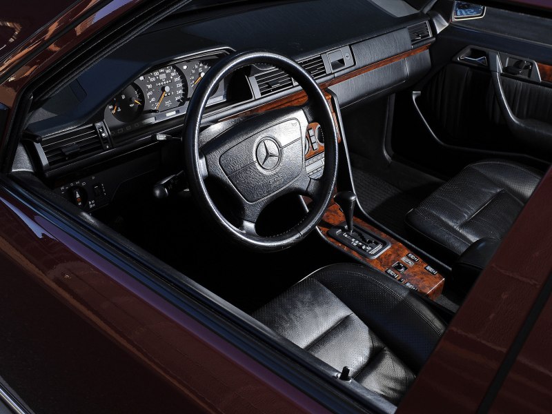 Mercedes-Benz w124 салон