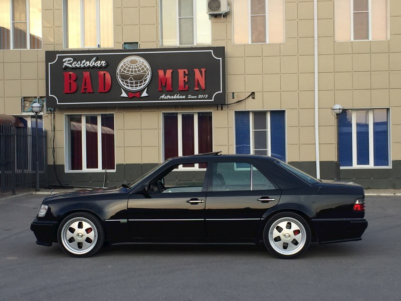 Е 500 Мерседес купе 124 е500