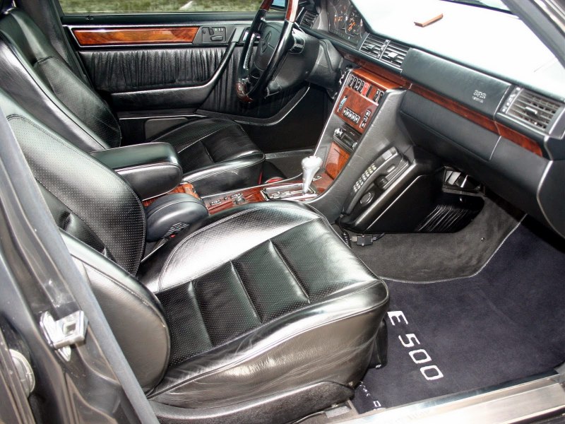 Mercedes Benz w124 e500 салон