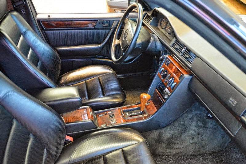 Mercedes-Benz w124 230e салон