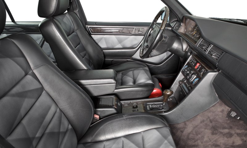 Mercedes Benz w124 e500 салон