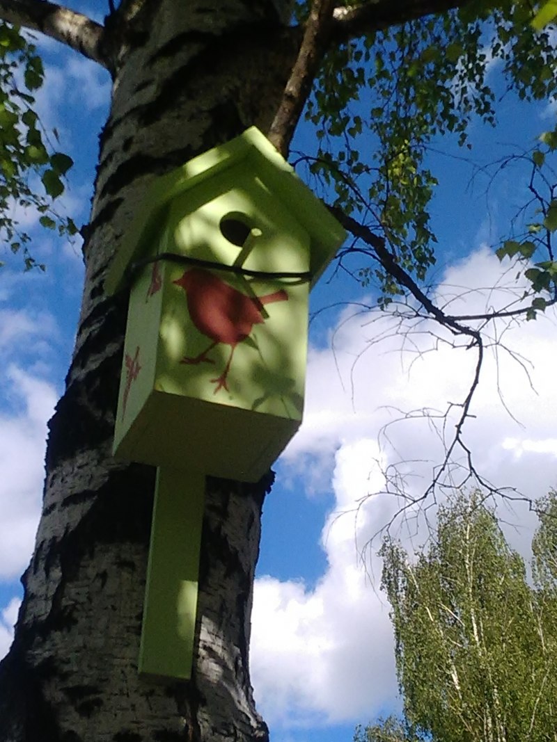 Скворечник из дерева