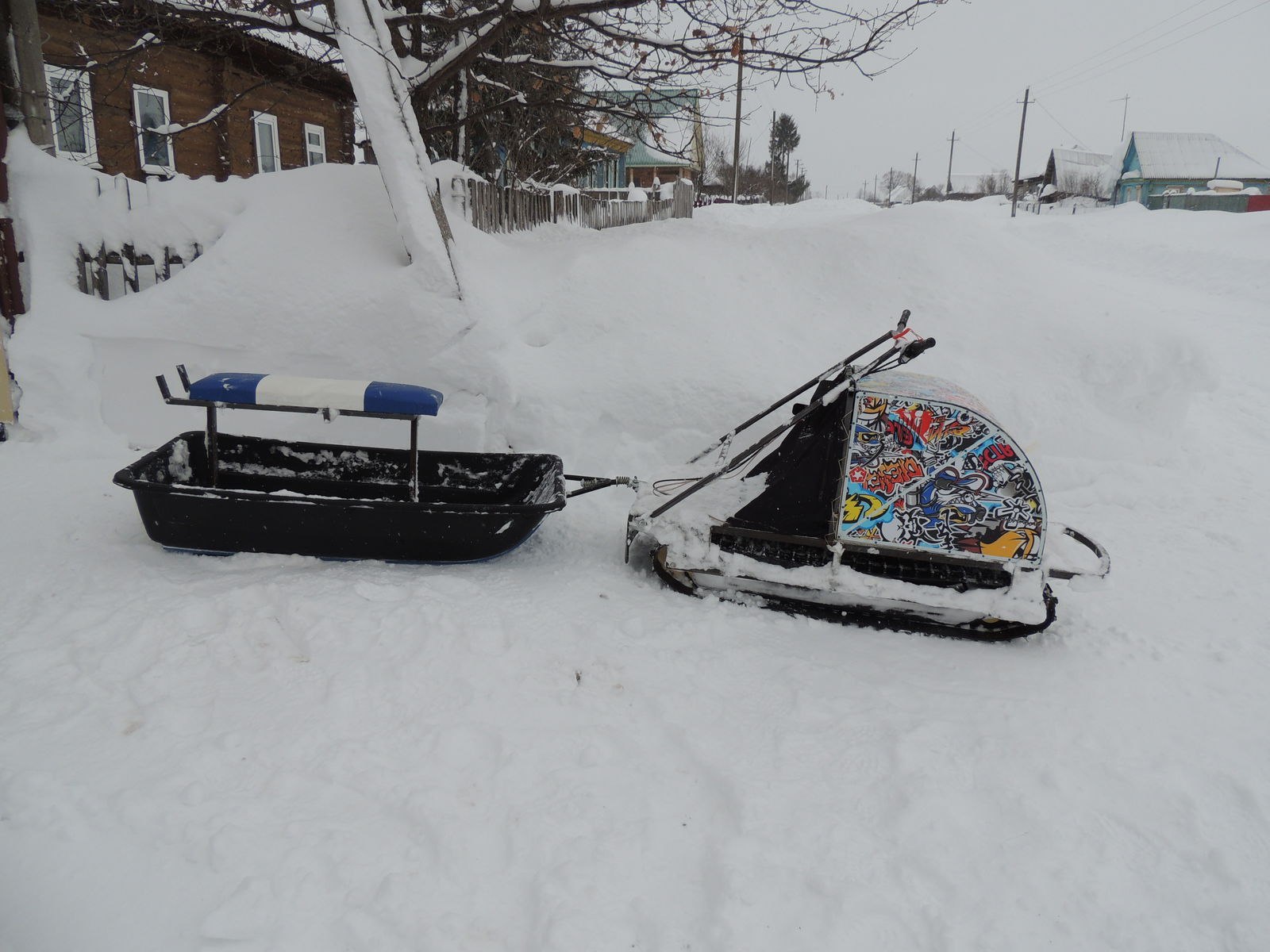 Www snowmobile ru. Мотособака Полярник. Мотособака с волокушами. Самодельная зимняя палатка прицеп для мотособаки.