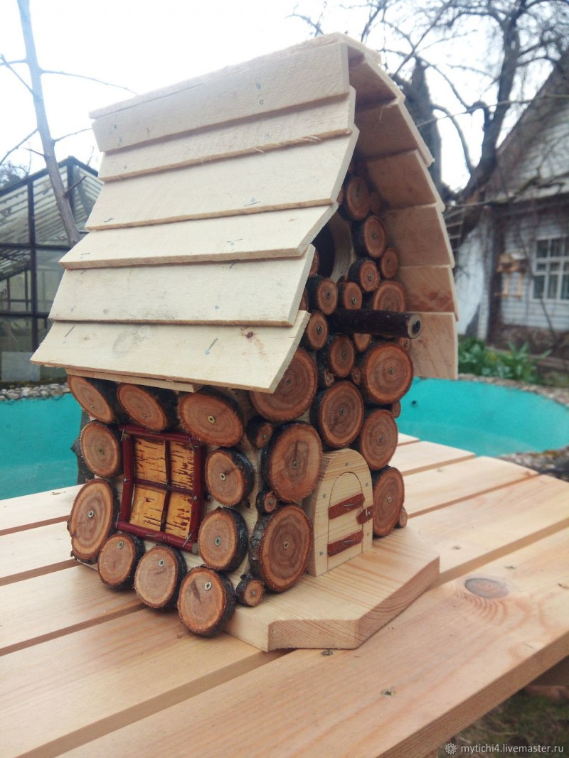 Скворечник из цветного картона