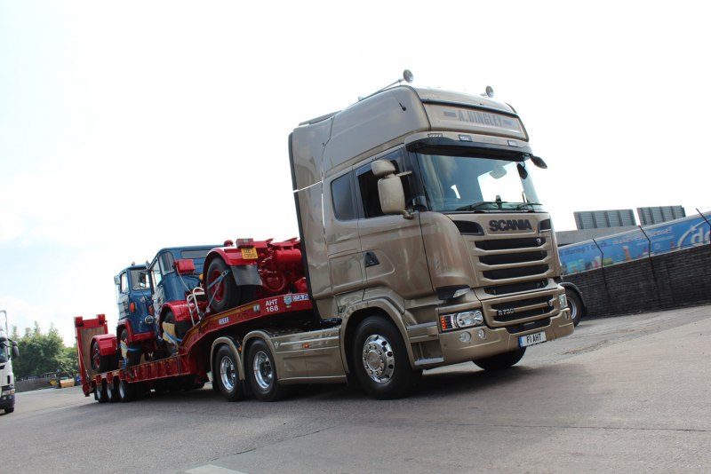 Scania Griffin transport