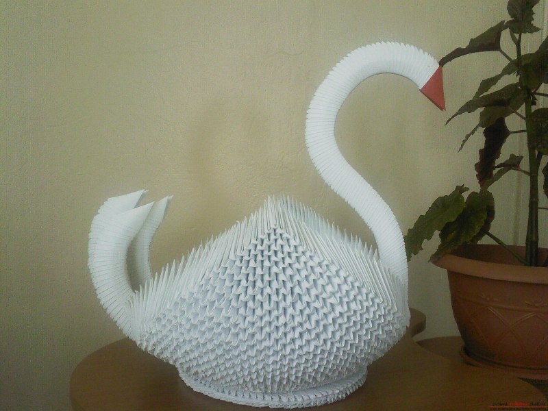 Оригами лебедь