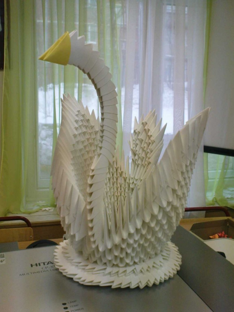 Оригами лебедь