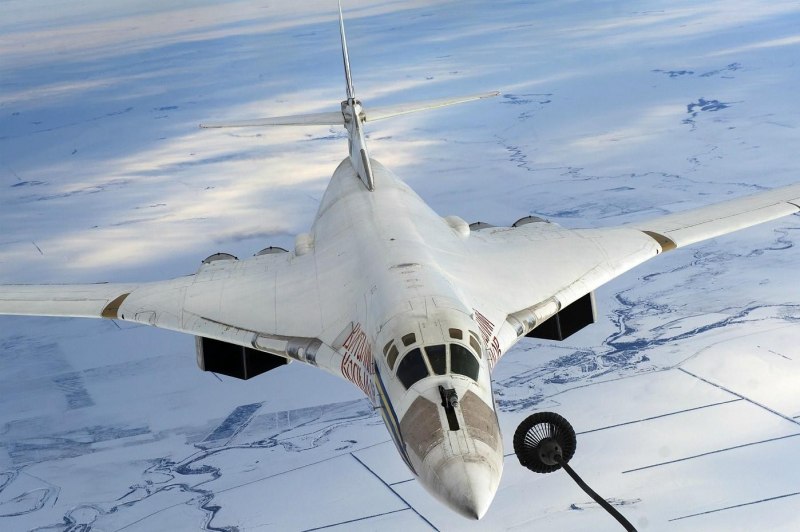 Стратегический сверхзвуковой ракетоносец-бомбардировщик ту-160
