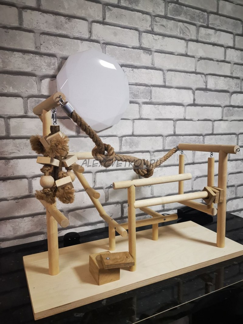 Игровой комплекс для попугая