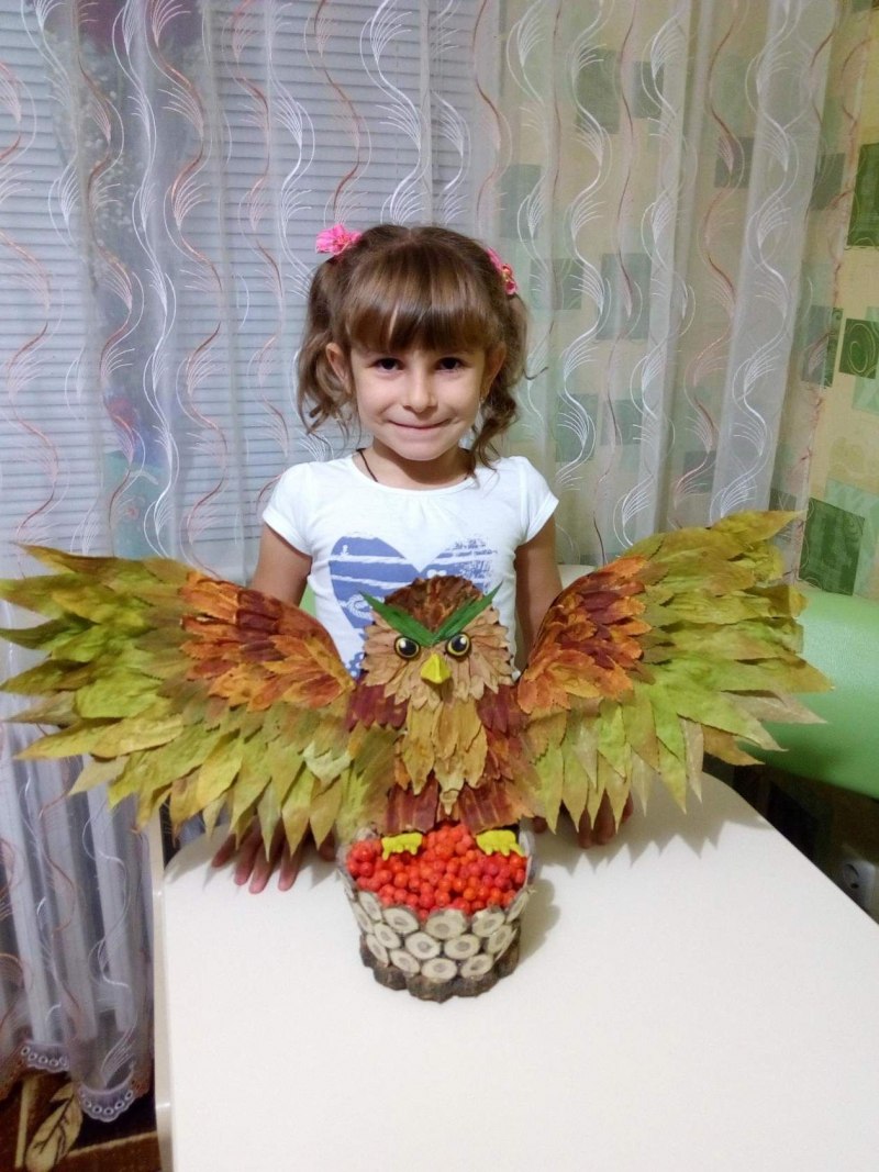 Осенняя поделка Сова из листьев