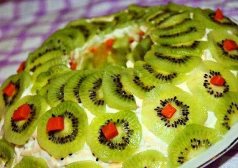 Малахитовый браслет с киви