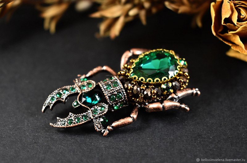 Синий Жук скарабей