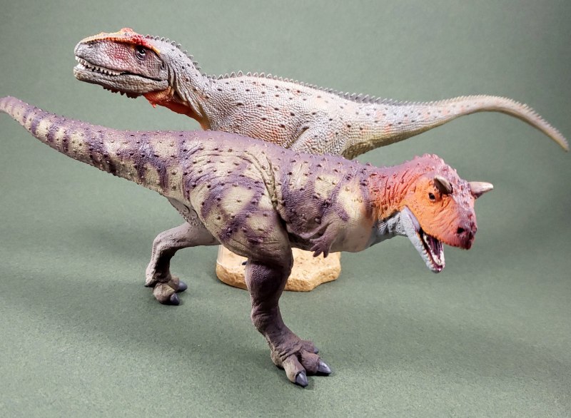 Collecta Карнотавр