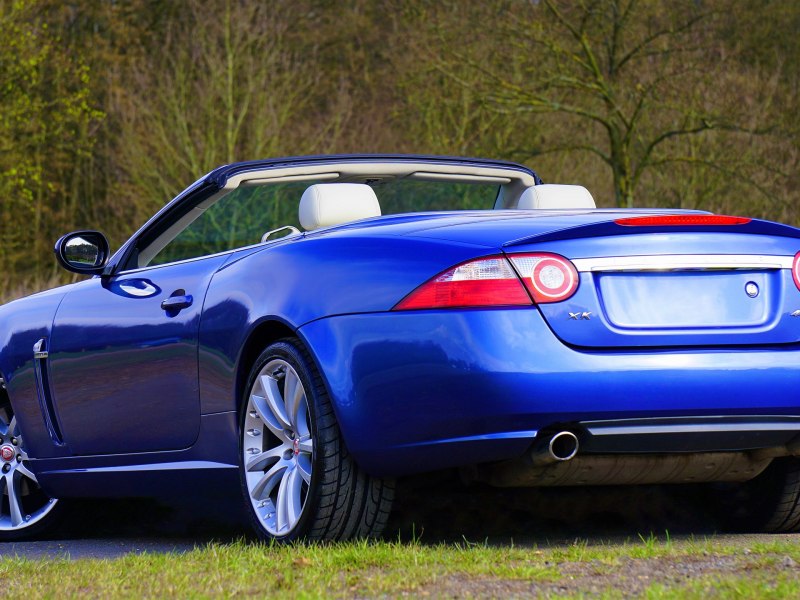 Ягуар ф тайп 1 голубой