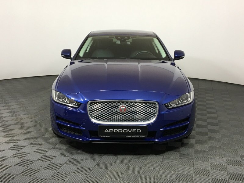 Ягуар XF 2011 голубой