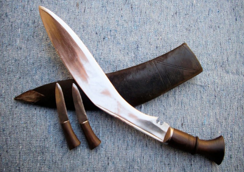 Кукри и акинак