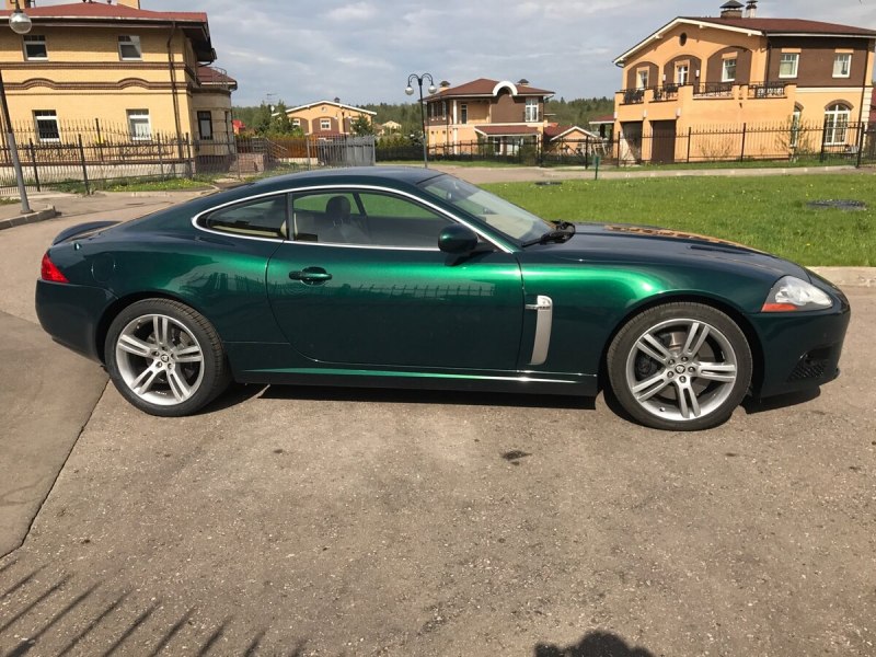 Jaguar XKR темно зеленый II