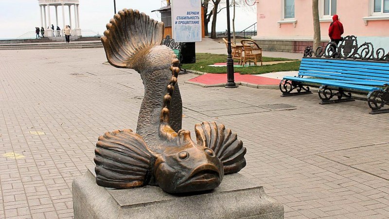Памятник бычку кормильцу в Бердянске