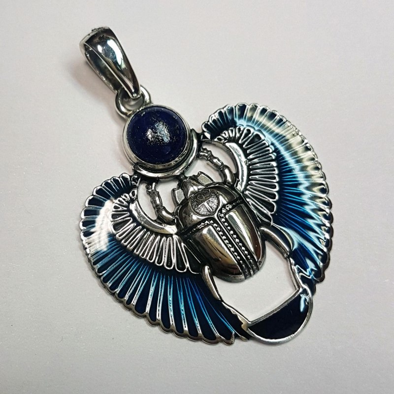 Жук скарабей Золотая подвеска