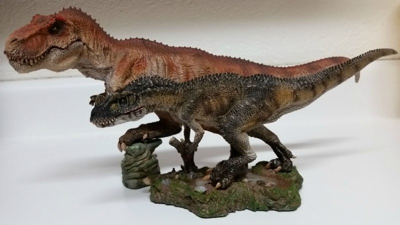 Майюнгазавр Jurassic World Evolution