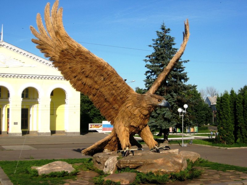Черниговская скульптура Орел
