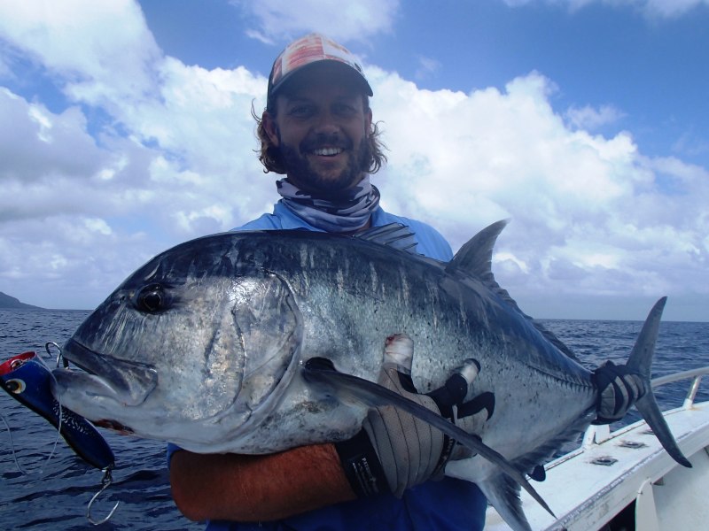 Giant Trevally рыба