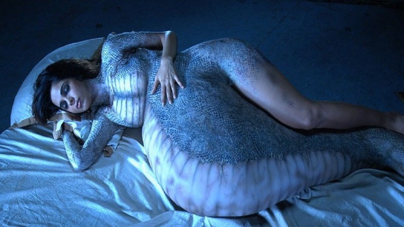 Нагин: женщина-змея фильм 2010