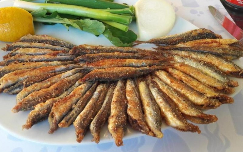 Морская малоротая корюшка