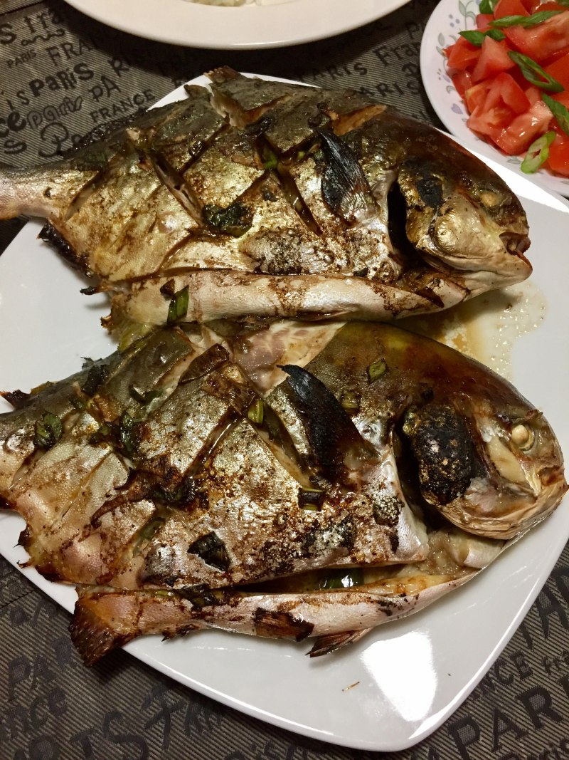 Помпано на гриле