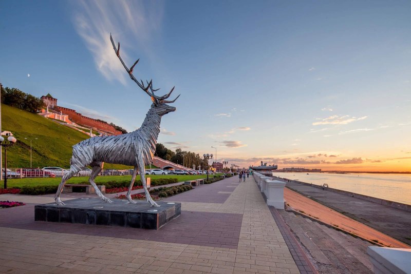 Олень на Нижневолжской набережной
