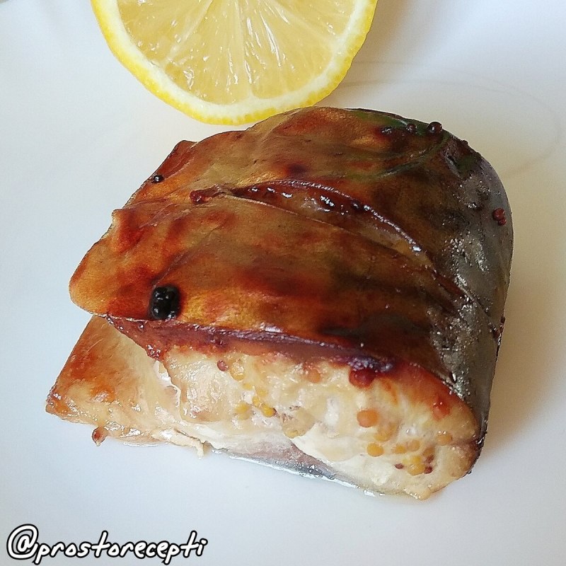 Скумбрия запеченная половинки