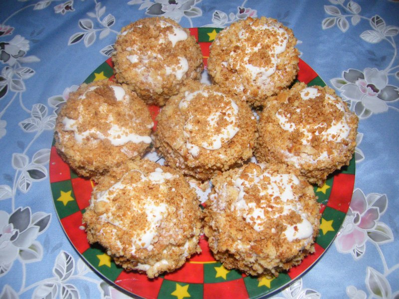 Пирожное Лакомка