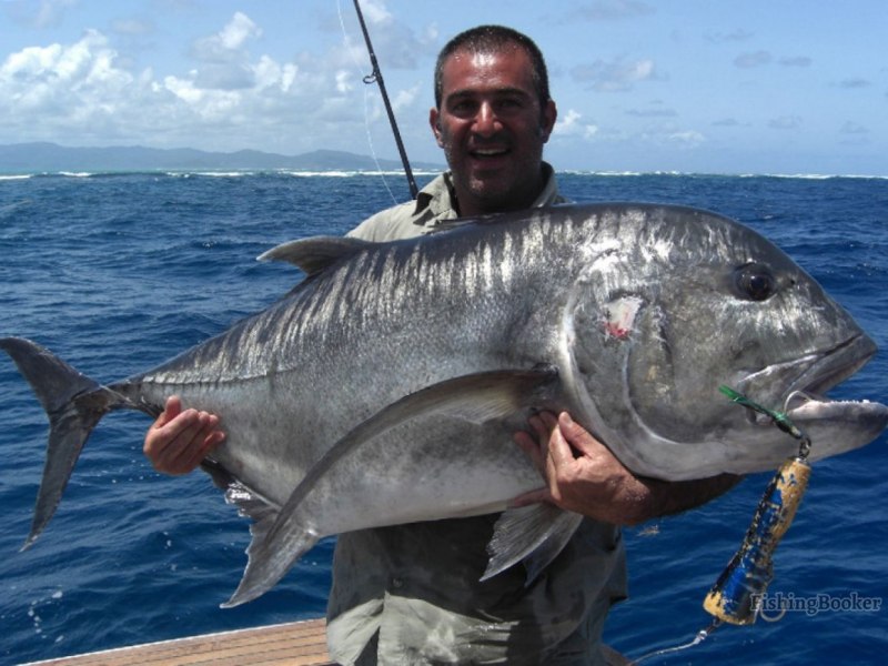 Giant Trevally рыба