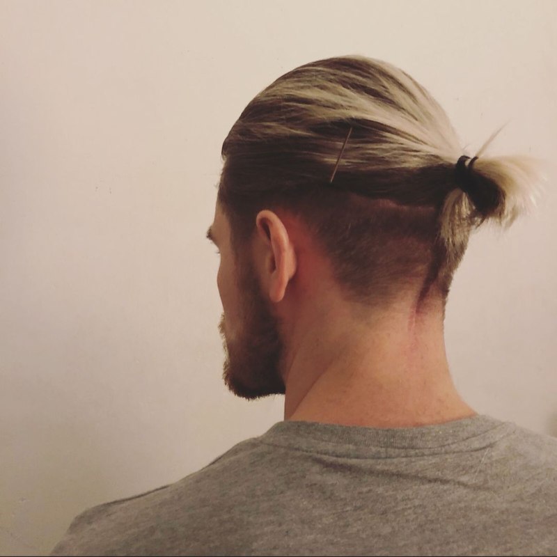Андеркат man bun